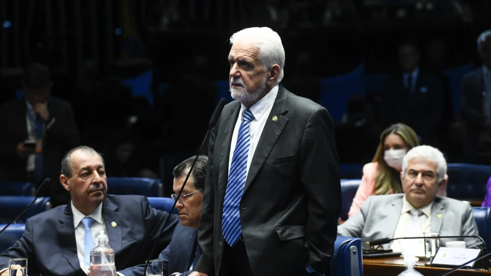 Senado aprova projeto que acaba com ‘saidinha’ de presos