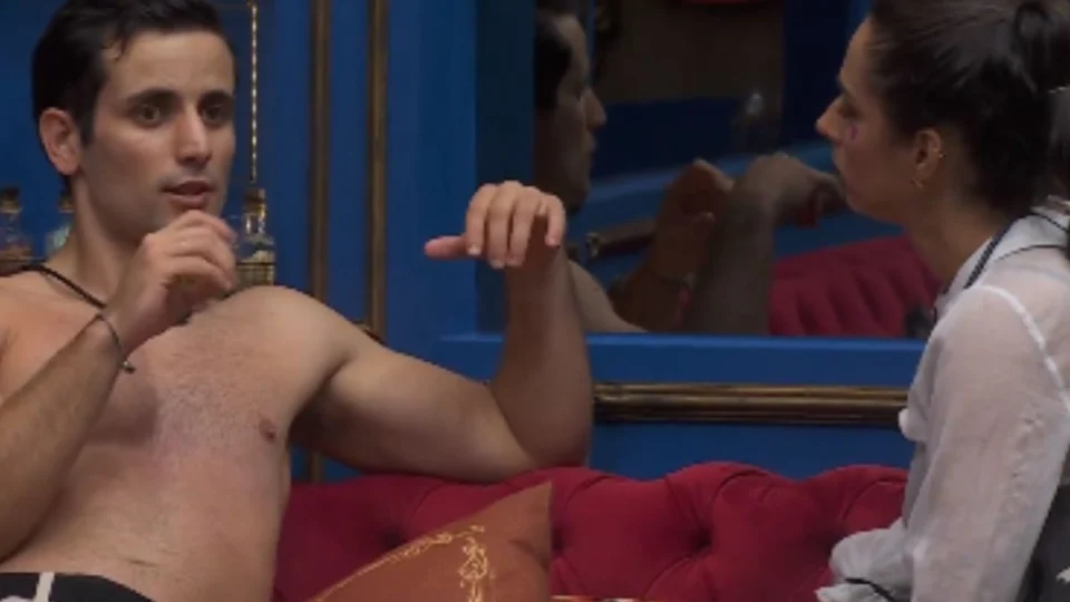 BBB 24: Matteus e Deniziane têm DR de madrugada e pensam em decisão extrema