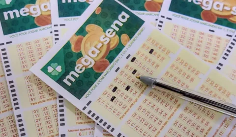 Mega-Sena acumula mais uma vez e chega em R$ 44 milhões