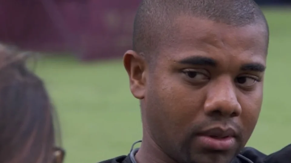 BBB 24: foto do quarto de Davi na vida real vaza e gera polêmica nas redes