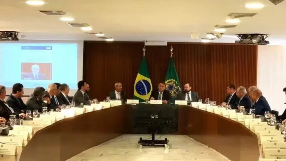 Em reunião com Bolsonaro, ex-ministro da CGU atacou relatório sobre urnas