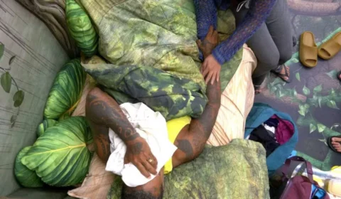 BBB 24: Rodriguinho tem crise de choro no dia do aniversário e é consolado