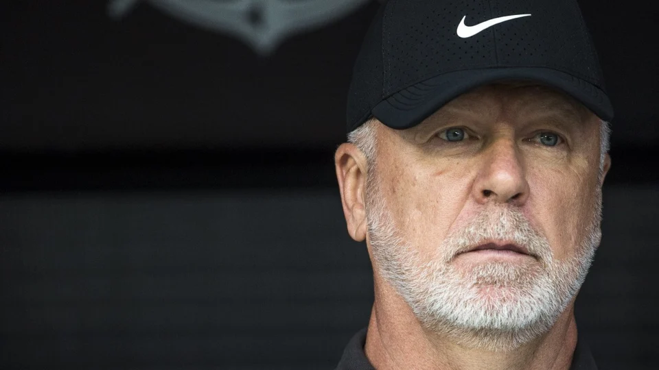 Corinthians anuncia demissão do técnico Mano Menezes