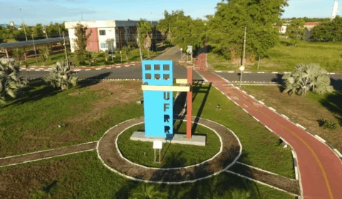 UFRR abre concurso público com 30 vagas para professores