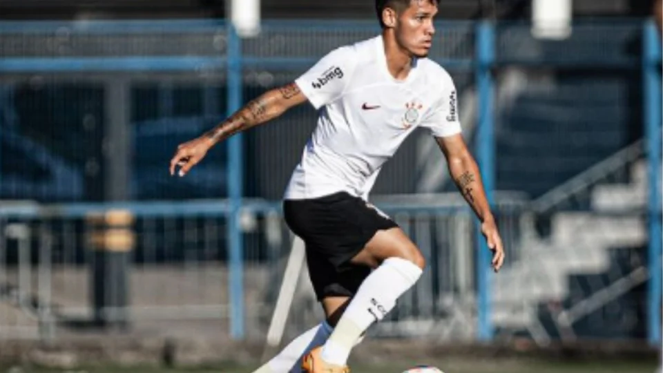 Pai de jovem que faleceu após caso com jogador Corinthians entrega nova prova à polícia