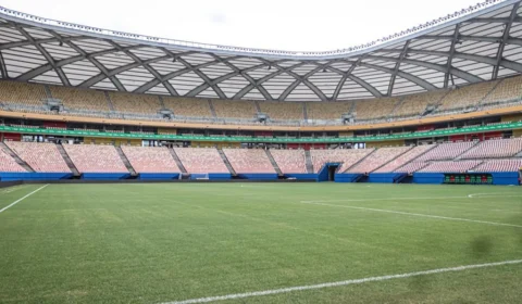 Arena da Amazônia recebe últimos ajustes para duelo entre Vasco e Audax