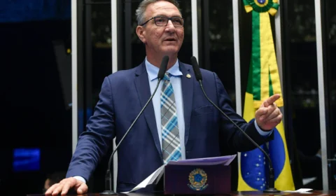 Senador cobra atenção à PEC que garante direitos de servidores