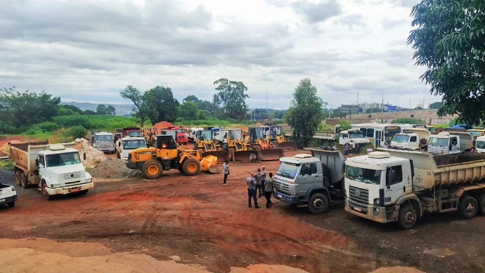Força-tarefa de combate à dengue retira 17 mil toneladas de lixo do DF