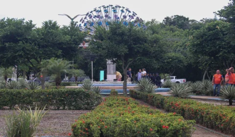 ‘Bola das Letras’ é vandalizada após influencer esconder R$ 1 mil, em Manaus