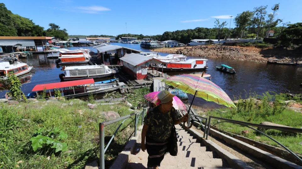 DPE-AM pede anulação da sentença que determina retirada de flutuantes