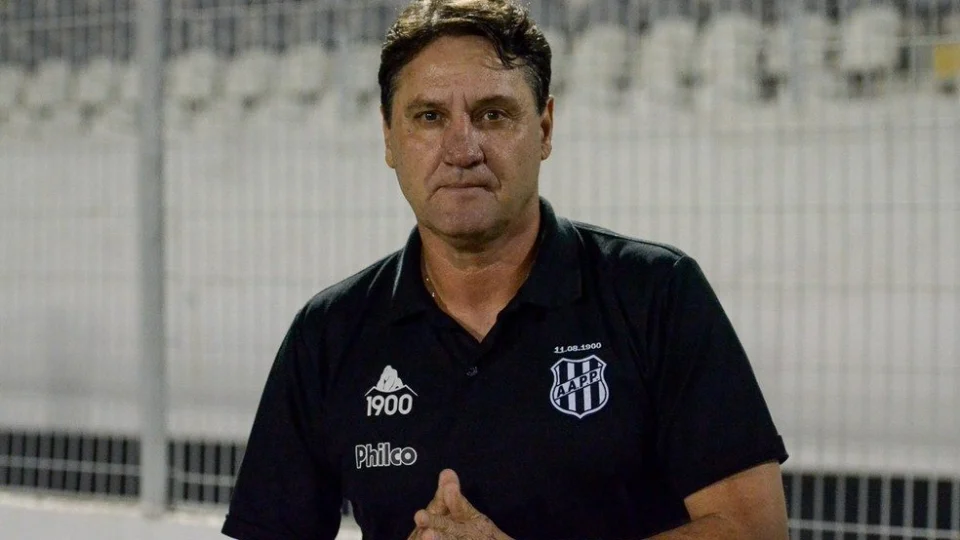 Ponte Preta confirma João Brigatti como treinador para Série B do Brasileirão