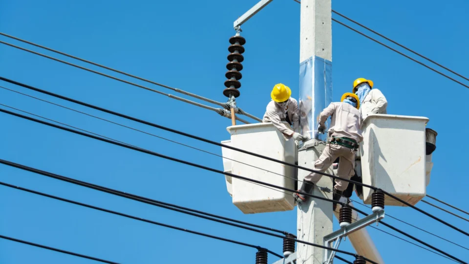 Confira os bairros que devem ficar sem energia em Manaus nesta sexta (15)