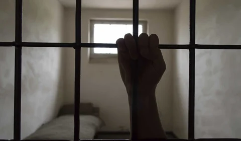 Homem amputa pernas para receber fortuna e acaba preso em Taiwan