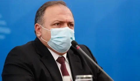 Pazuello é investigado por mortes na crise de oxigênio em Manaus