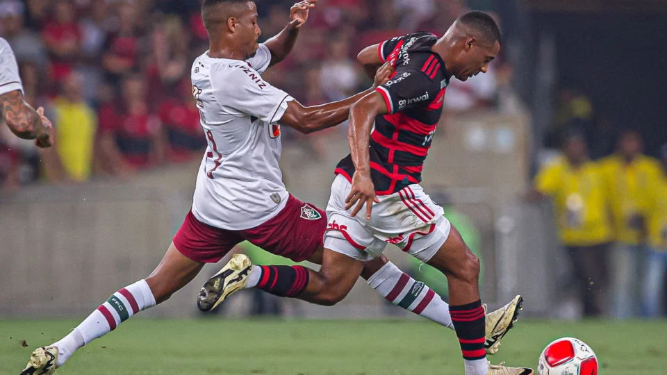 Empate no clássico coloca Flamengo na final do Carioca
