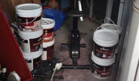 Mulher é presa por aplicar golpe contra loja de tinta em Manaus