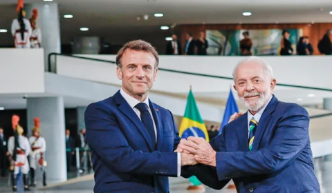 Lula e Macron assinam mais de 20 acordos bilaterais
