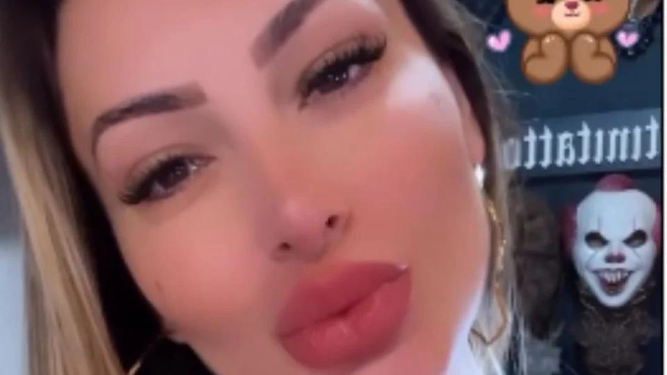 Andressa Urach mostra cintura após remover as costelas; veja vídeo