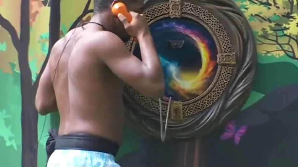 Qual foi a atitude de Davi após atender ao 1˚ Big Fone da semana?