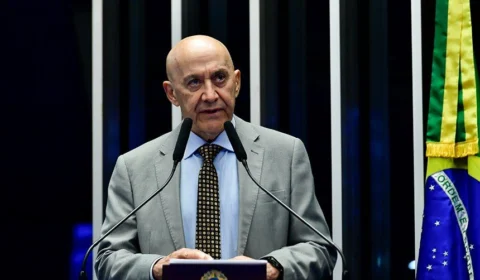 Confúcio defende, em plenário, mais mulheres na política