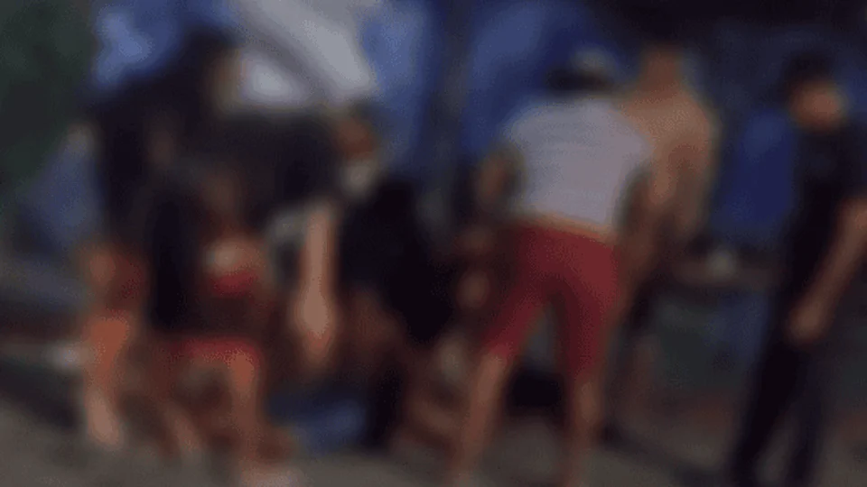 VÍDEO: suspeito é detido após tentar asfixiar criança no Porto de Parintins