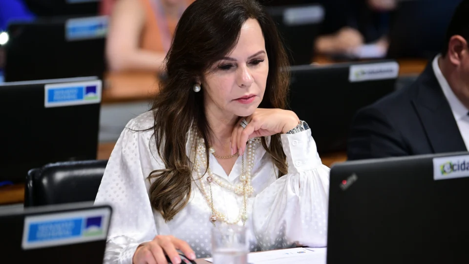 Reforma do ensino médio é debatida no Senado nesta terça-feira (16)