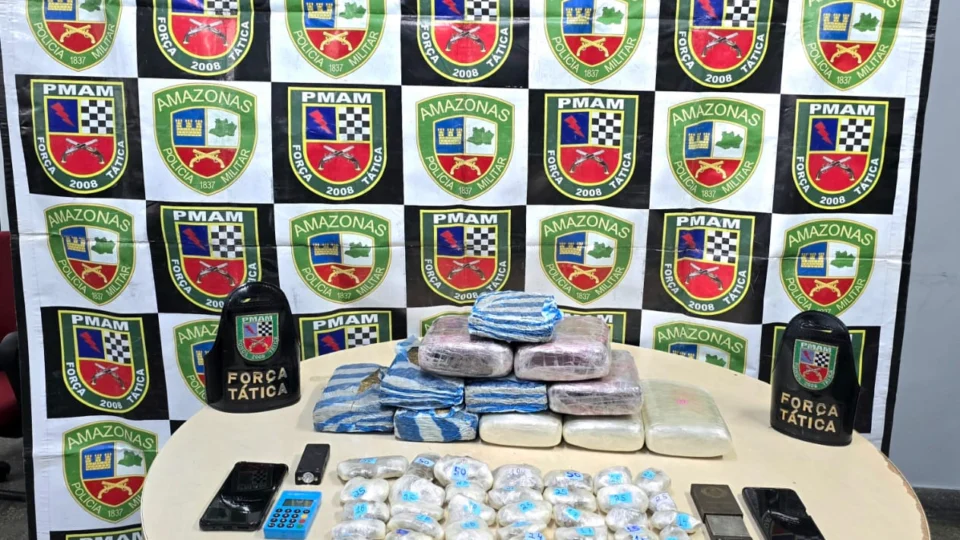 Homem é preso com 12,2 kilos de maconha em Manaus