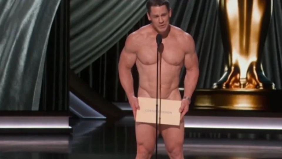 Oscar 2024: Jhon Cena entra pelado para anunciar categoria; veja vídeo