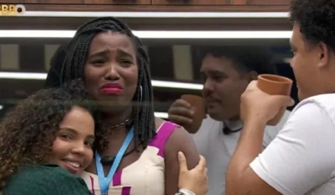 BBB 24: Leidy chora após formação do Paredão e precisa ser consolada