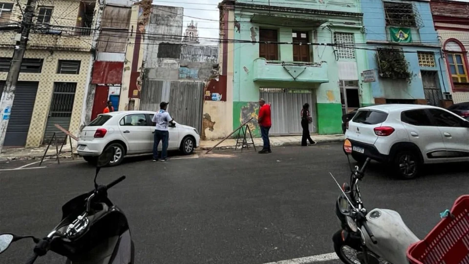 Centro de Manaus perde prédio histórico após demolição embargada pela prefeitura