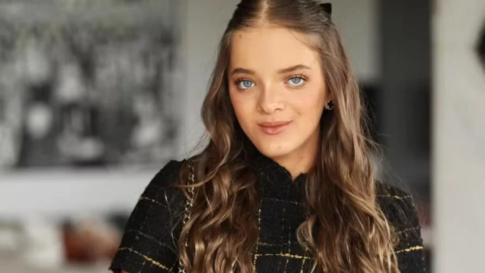 Rafaella Justus posta fotos após passar por cirurgia no nariz e ganha elogios