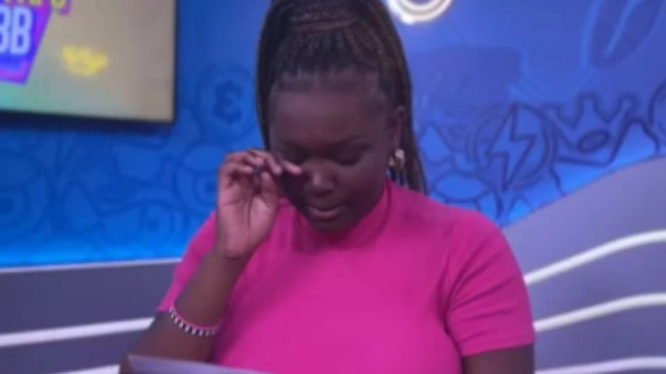BBB 24: Raquele chora ao ler carta da família triturada no Sincerão