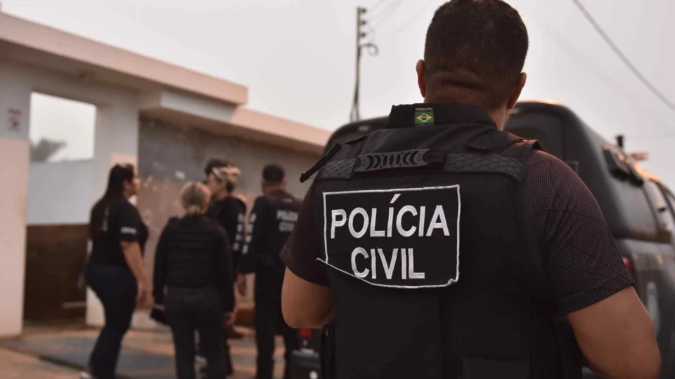 Criança de 8 anos denuncia estupro cometido por pai em carta no AM