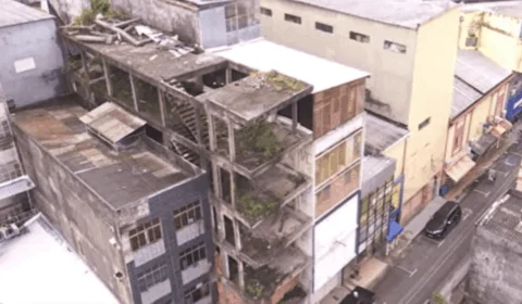 ‘Pode desabar a qualquer momento’, diz vizinho de edifício em Manaus