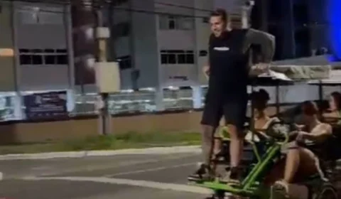 Advogado de “Arthur, O Urso” tenta se explicar após vídeo com mulheres nuas; veja nota