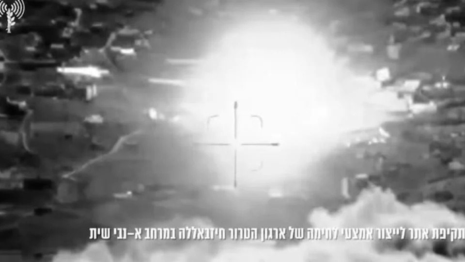 VÍDEO: Israel bombardeia fábrica de armas do Hezbollah no Líbano