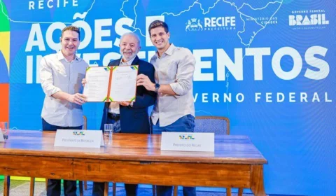 Lula assina autorização para obras de contenção em Recife