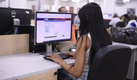 Inscrições para Bolsa Idiomas são prorrogadas até esta terça-feira (2) em Manaus