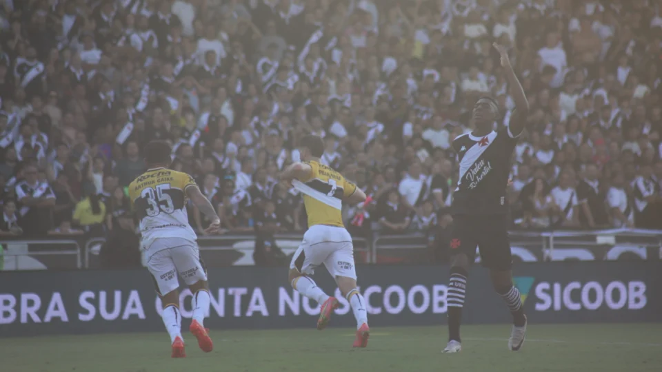 Vasco é goleado pelo Criciúma e Ramón Diaz é demitido