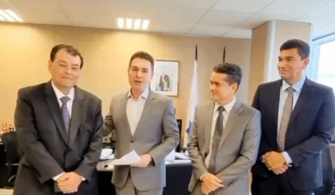 Eduardo Braga garante mais 1.056 casas para vítimas de calamidade em Manaus