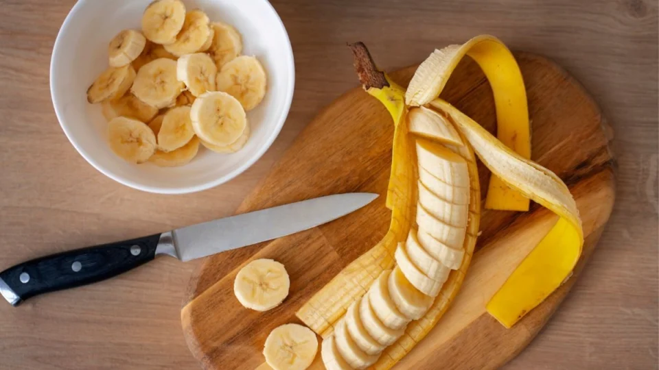 Banana: o que acontece com seu corpo se você comer a fruta todos os dias?