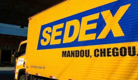 Caminhão e guincho batem de frente e acidente deixa um morto e dois feridos em SE