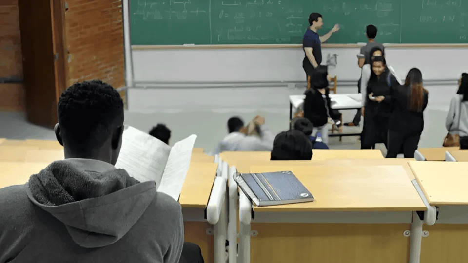 Senado aprova projeto que renova cotas raciais em concursos