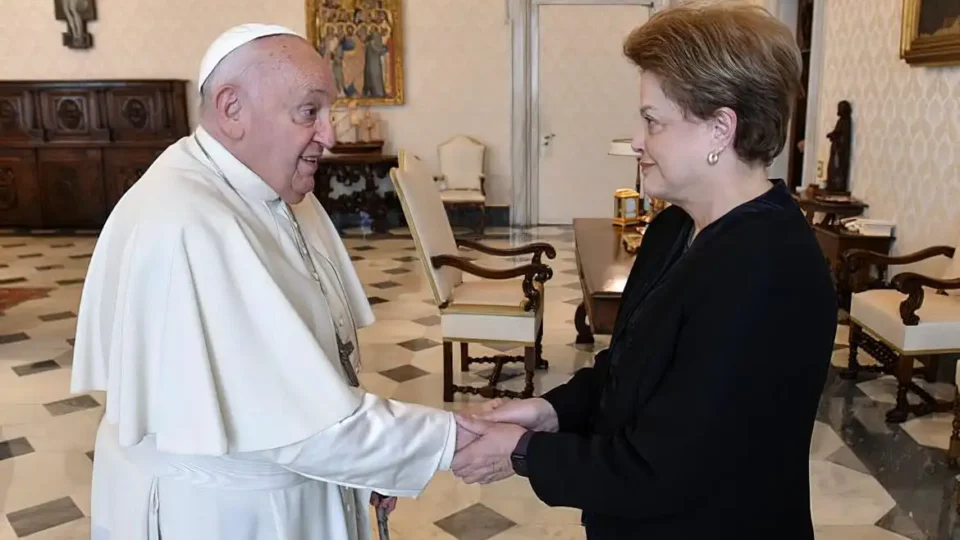 Papa Francisco recebe Dilma Rousseff no Vaticano