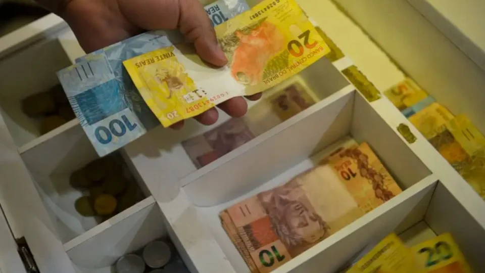 PIS/Pasep: quem tem direito ao abono salarial pago hoje?