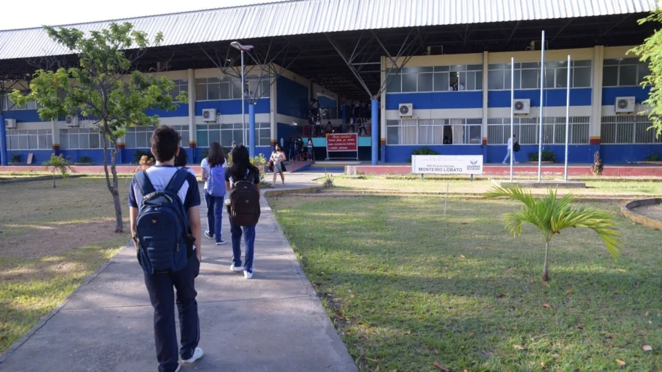 Governo de Roraima vai contratar profissionais para atender a Seed