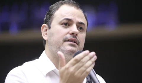 Conselho de Ética abre processo contra deputado Glauber Braga