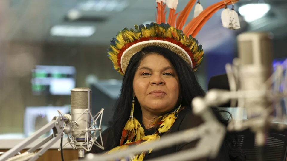 Guajajara pede combate ao racismo e à xenofobia contra brasileiros