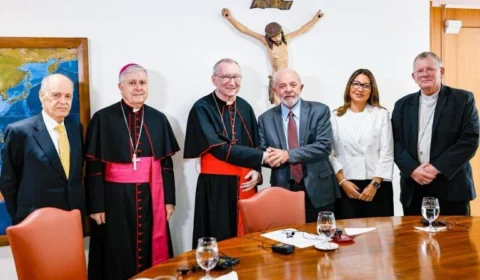  Presidente Lula recebe secretário de Estado do Vaticano