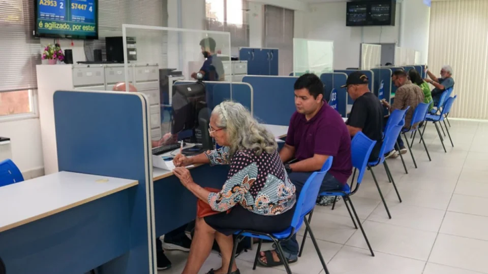 Manausprev: aposentados e pensionistas precisam se recadastrar; veja como